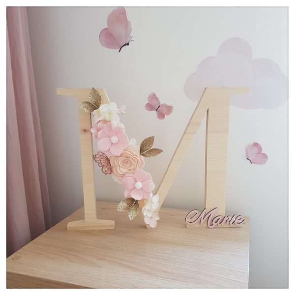lettre en bois fleurie